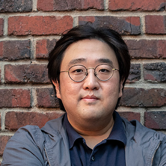 Donghoon Shin photo © Lee Tae Kyung, the Chosunilbo Donghoon Shin photo © Lee Tae Kyung, the Chosunilbo
