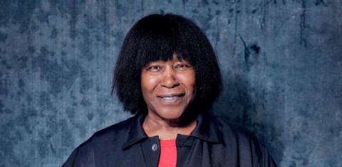 Joan Armatrading signs with Boosey & Hawkes